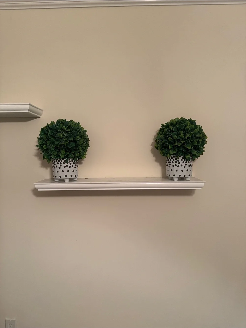Artificial boxwood topiary ball planter